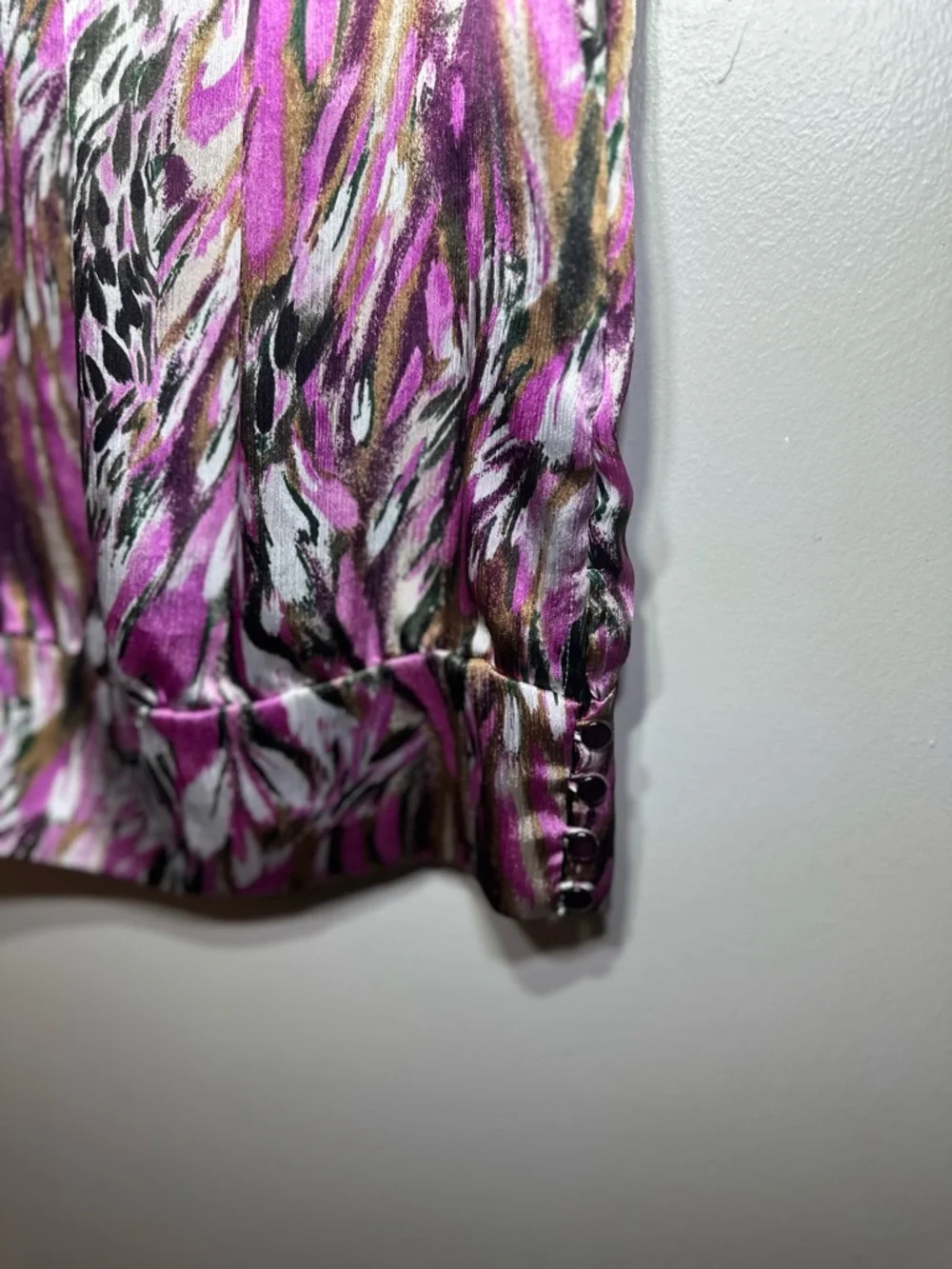 Essentials by Milano Purple Floral Mock Neck Sleeveless satin like Top Y2K small - Picture 3 of 8